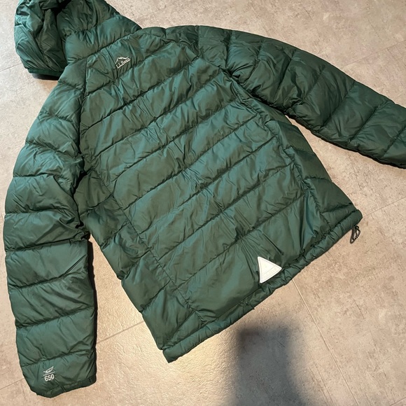 L.L Bean 650 Down Dark Green Puffer Jacket with Yellow Zippers Boys Size 14-16L - Picture 2 of 7